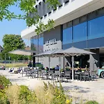 V8 Classic Motorworld Region Stuttgart 호텔 4*