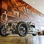 V8 Classic Motorworld Region Stuttgart 호텔 4*