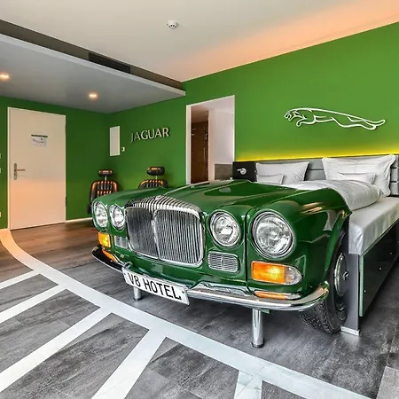 V8 Classic Motorworld Region Stuttgart فندق بوبلنغ