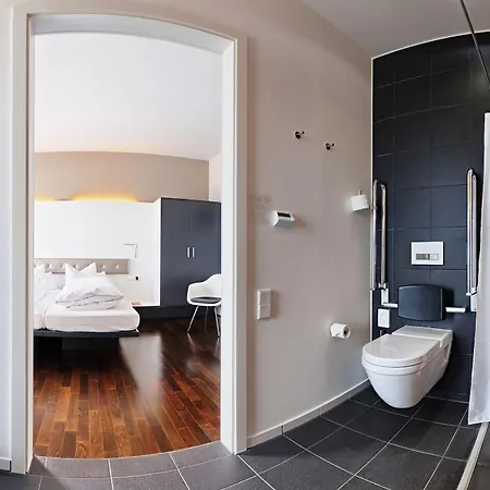 V8 Classic Motorworld Region Stuttgart 4* Μπέμπλινγκεν