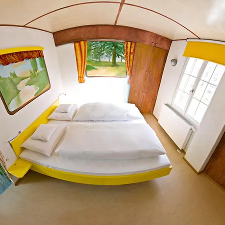 V8 Classic Motorworld Region Stuttgart 4* Μπέμπλινγκεν