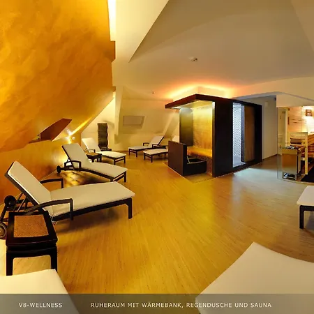 V8 Classic Motorworld Region Stuttgart Μπέμπλινγκεν