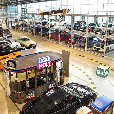 V8 Classic Motorworld Region Stuttgart 4* بوبلنغ